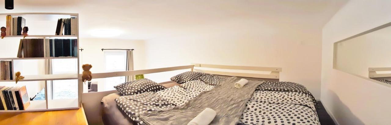 Apartman Bright Side *
